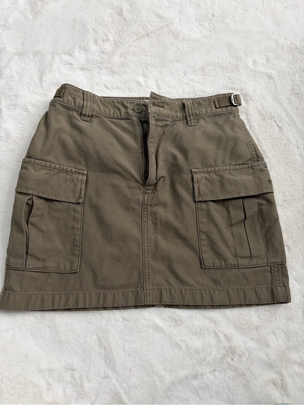 ARITZIA TNA Cargo Mini Skirt in Olive Green